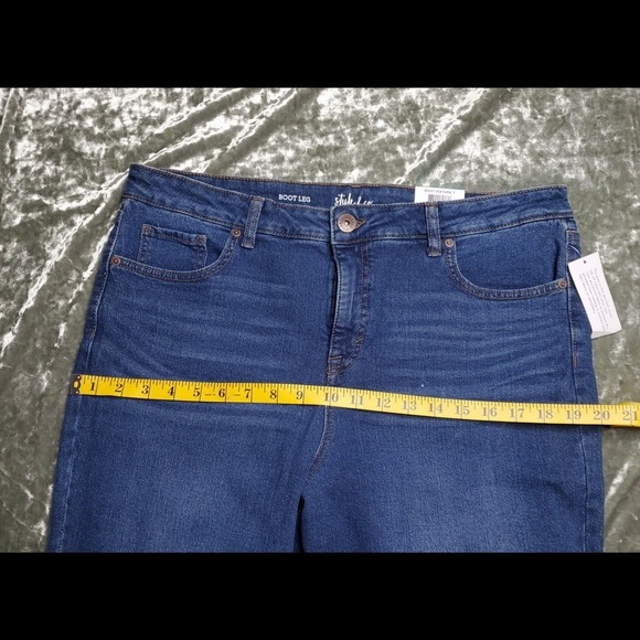 Style & Co. Boot Leg Distressed Jeans - Picture 5 of 7